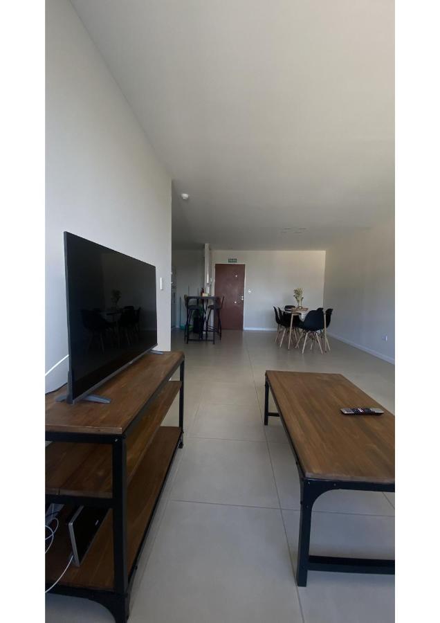 Gray Fox Apartments San Martin Ушуая Екстериор снимка