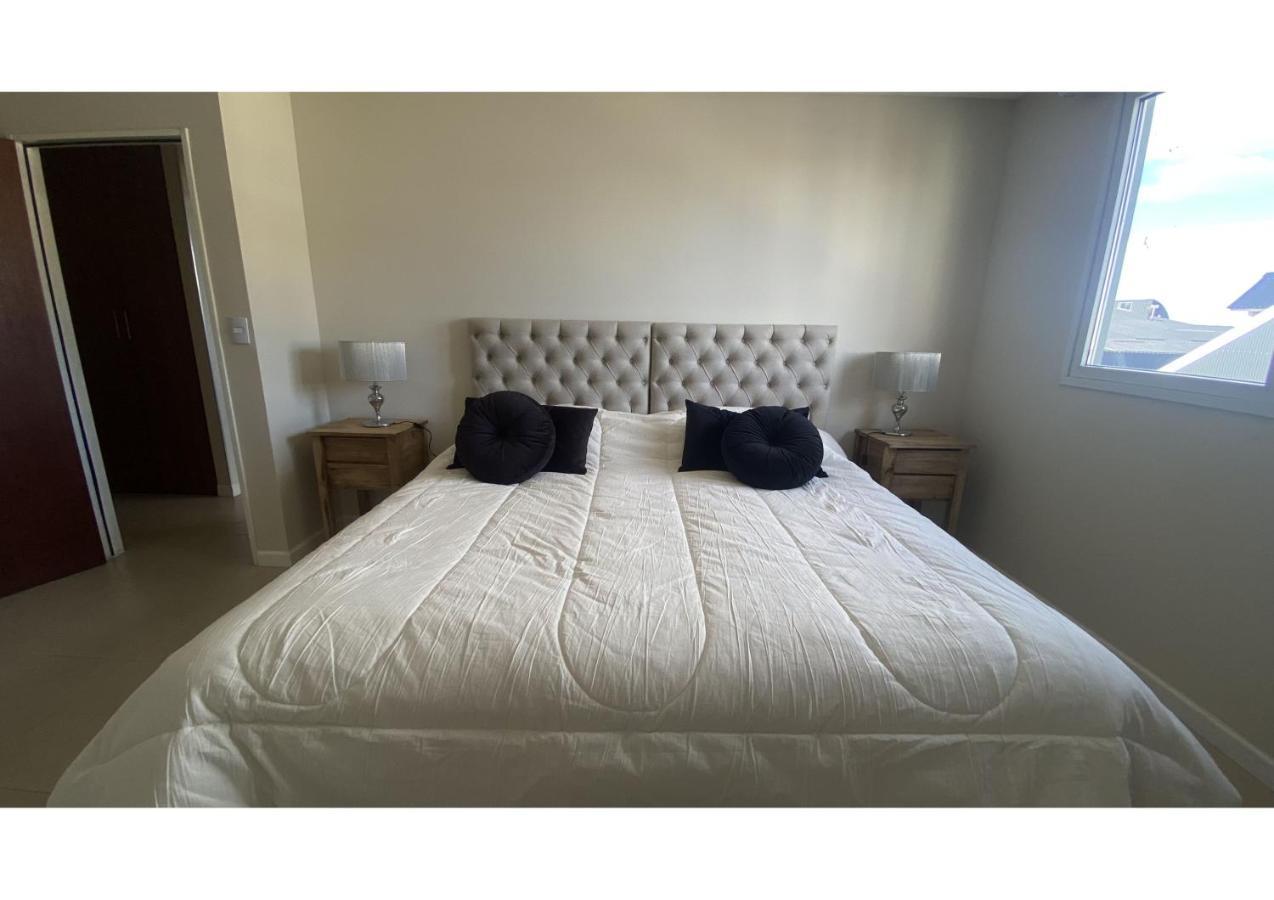 Gray Fox Apartments San Martin Ушуая Екстериор снимка