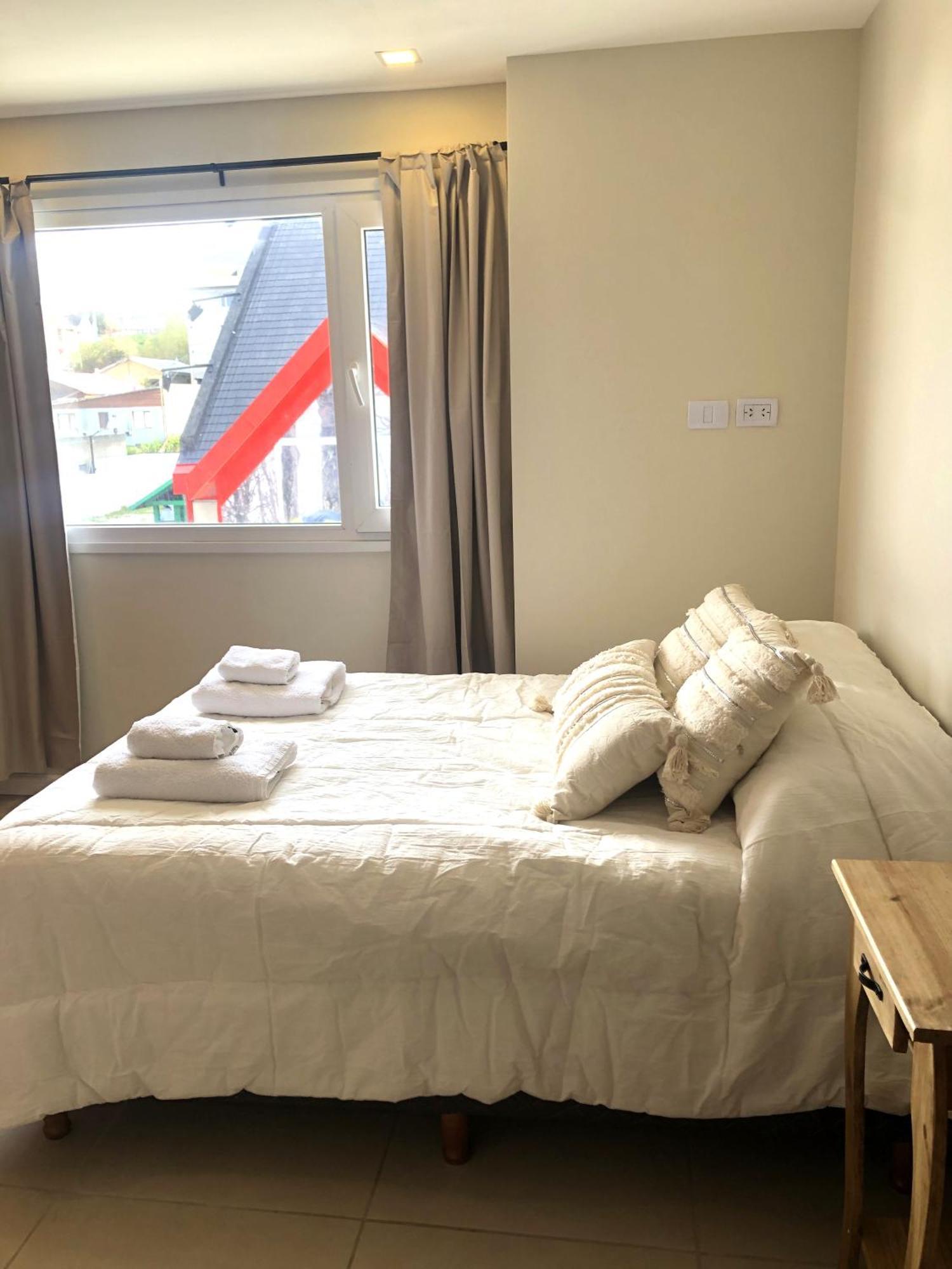 Gray Fox Apartments San Martin Ушуая Екстериор снимка